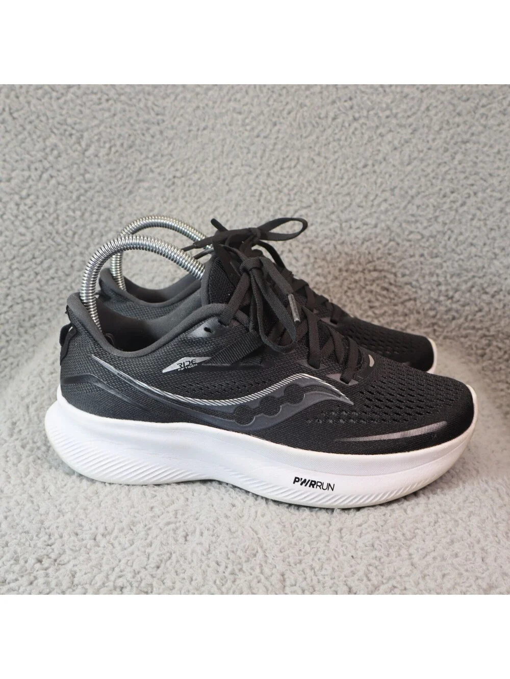 Saucony Ride 15 Women sz 7 Wide Running Shoes S10730-05